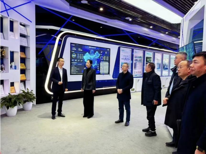 重庆市荣昌区委书记万容带队调研中科星图，深化合作打造空天一体化低空发展新引擎